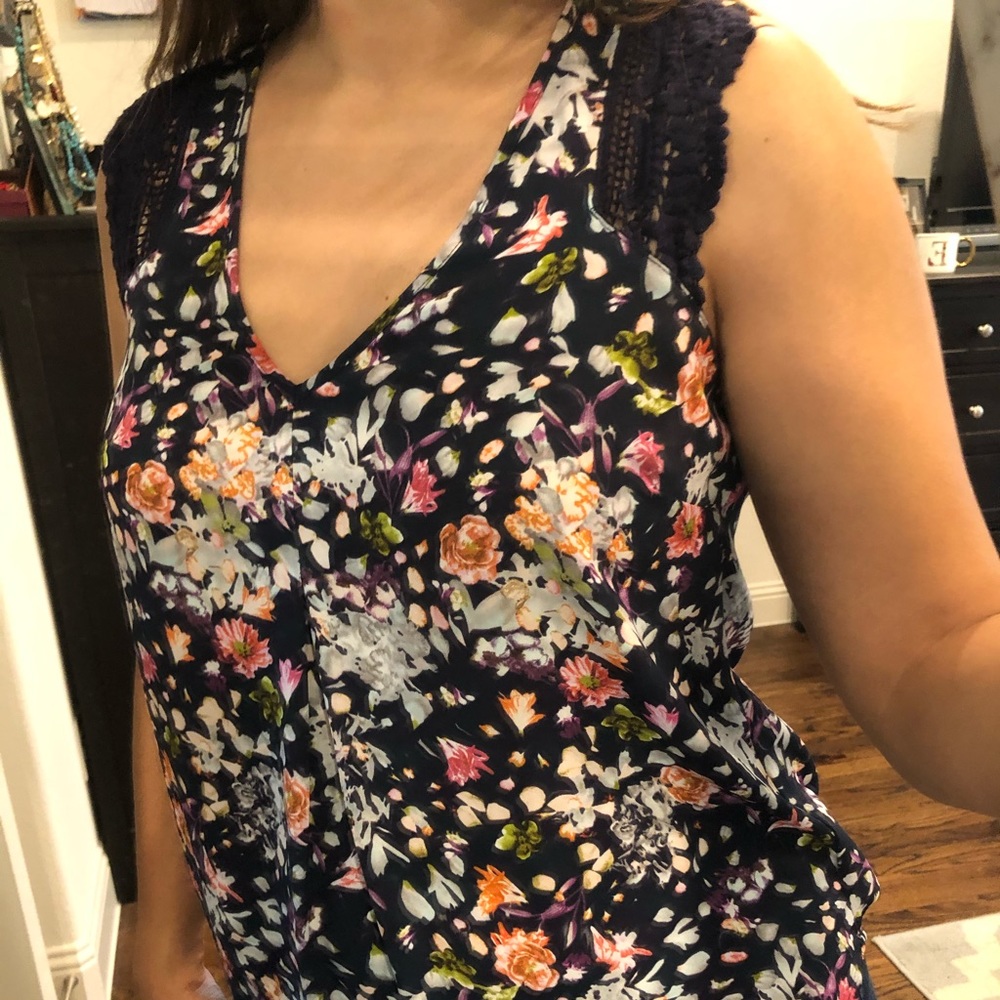 Floral short sleeve